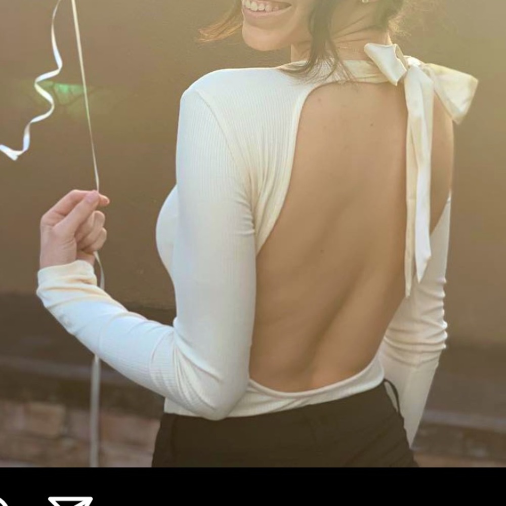 Cream long sleeve 🤍